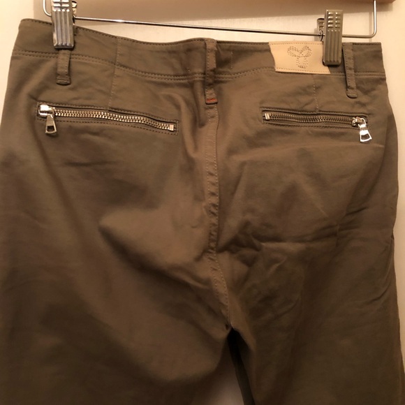 TNA skinny jeans with zippers. Size 2. Color grey. - Picture 3 of 6